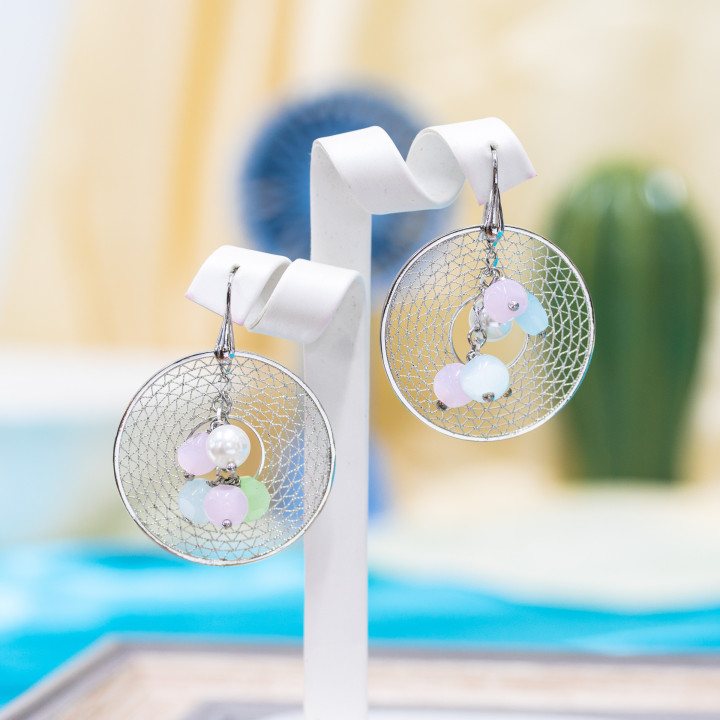 Boucles d'oreilles crochet en argent 925 avec éléments en bronze ajouré et perles de rivière rhodiées 1