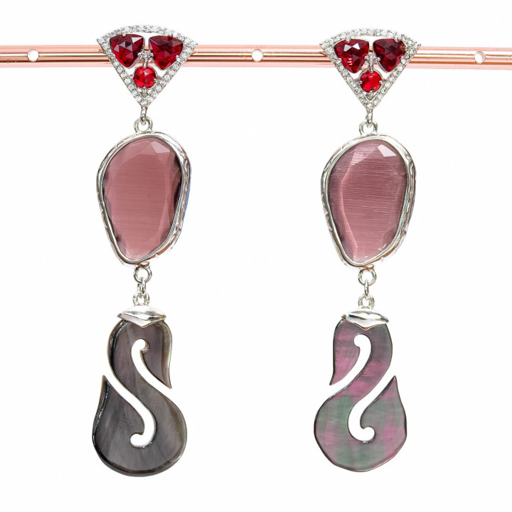 Pendientes de botón de bronce con ojo de gato engastado con nácar y engaste central 18x70mm