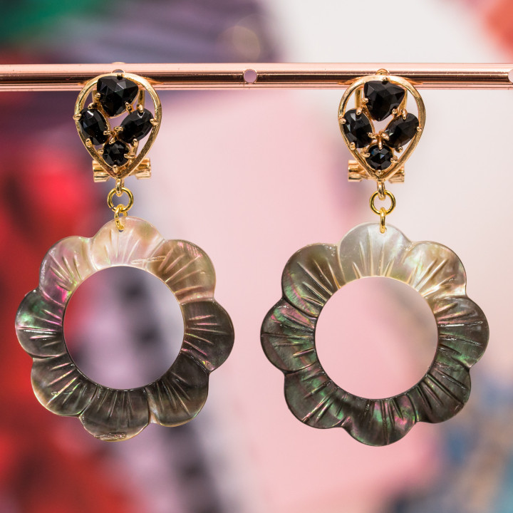 Aretes de ojo de gato de bronce con diadema de componente de nácar 33x57 mm Negro