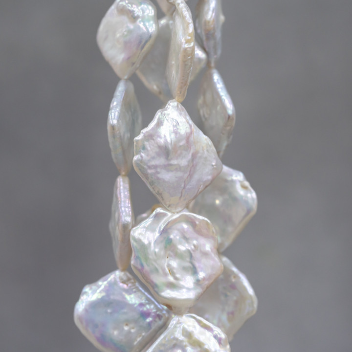 Perle Di Fiume Piatte Rombo (SWG) Bianco 80-90gr