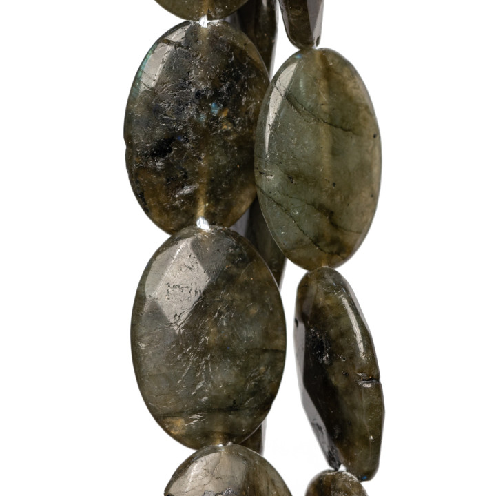 Grüner Labradorit, grob, oval, facettiert, flach, 25 x 35 mm