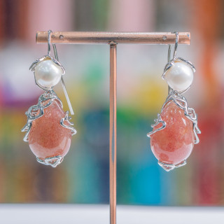 Pendientes de gancho de bronce con perlas de río y colgante cabujón 24x52 mm rodio fresa cuarzo