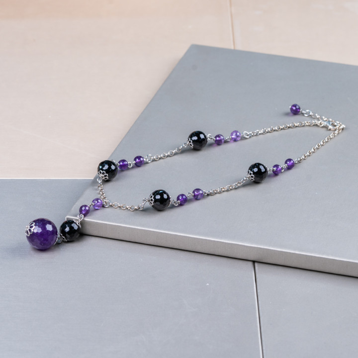 Collana di Argento 925: Eleganza e Stile con Ametista e Onice