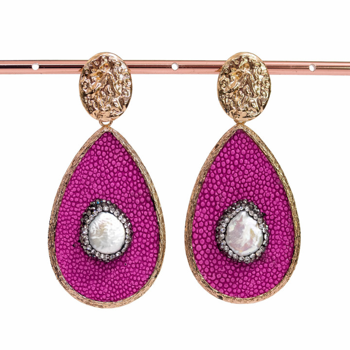 Orecchini A Perno Di Bronzo Con SimilPelle Rosa Fucsia E Marcasite Strass E Perle Di Fiume 34x72mm