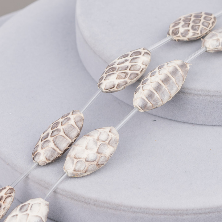 Chaîne Perles Composant Cuir Peau De Serpent Ovale Plat 17x30mm 8pcs Crème