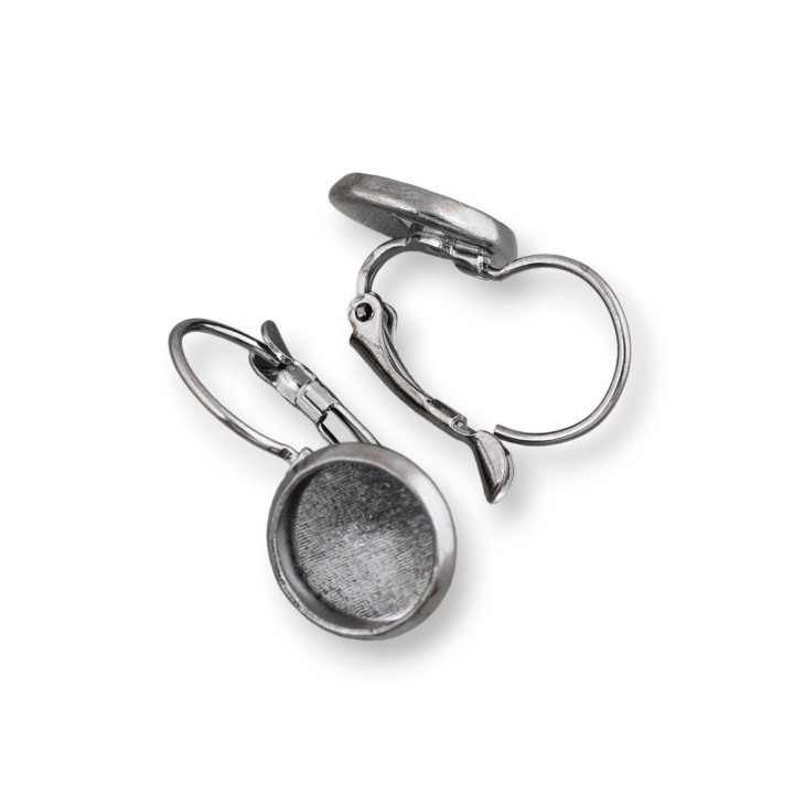 Gancho cerrado Base de aretes de latón con bisel interno de 10 mm Borde de 1,9 mm 12 pares bruñidos