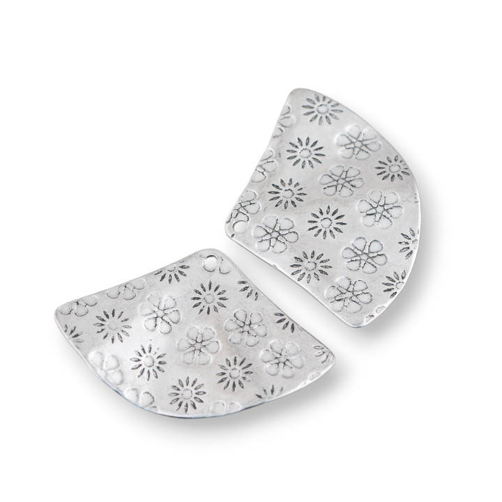 Componente Di Acciaio Triangolo Ondulato Battuto Pendente 28x20mm 72pz