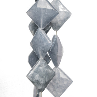 Dunkelgrauer Quarz facettierte flache Raute 40 mm