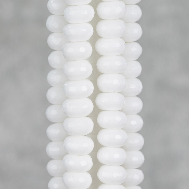 Weißer Achat Rondelle facettiert Synt 10x05mm