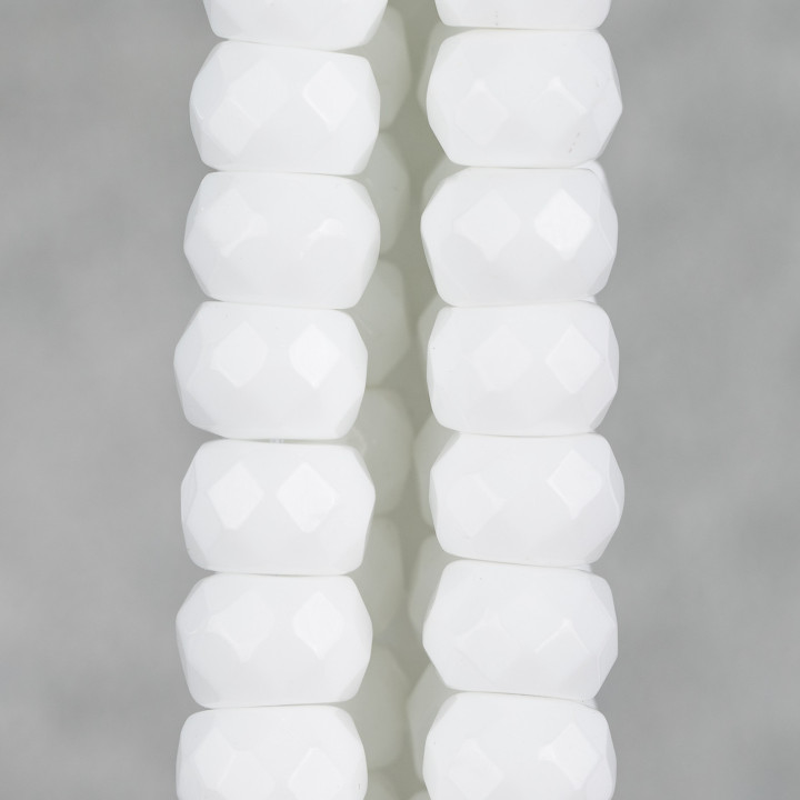 Weißer Achat Rondelle facettiert Synt 20x14mm