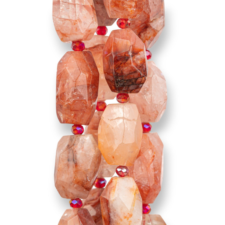 Hellroter hämatoider Quarz facettierter unregelmäßiger Stein 12-18x20-35mm