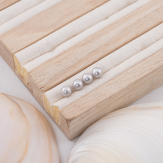 River Pearls 1 Round Hole (AAAA) 5.5-6.0mm 12 Pairs Gray