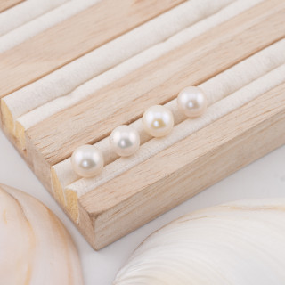 River Pearls 1 Round Hole (AAAA) 9,0-9,5mm 12 Pairs White