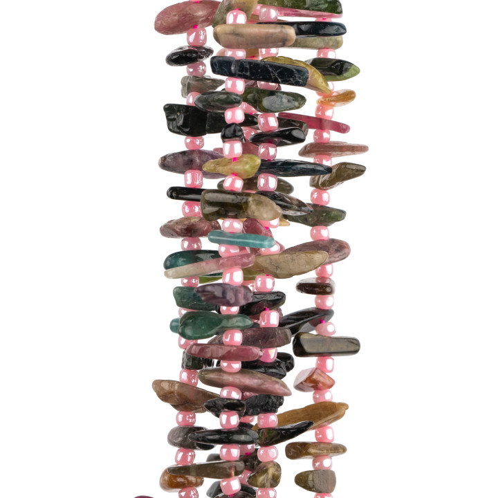 Getrommelter Turmalin mit unregelmäßigen Steinen und Fransen, 8–20 mm