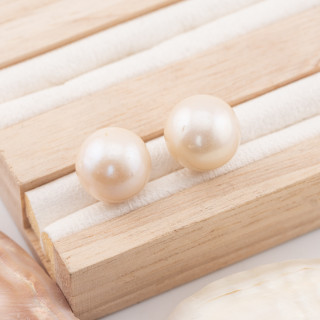 Freshwater Pearls 1 Round Hole (AAAA) 14.5-15.0mm 1 Pair Pink