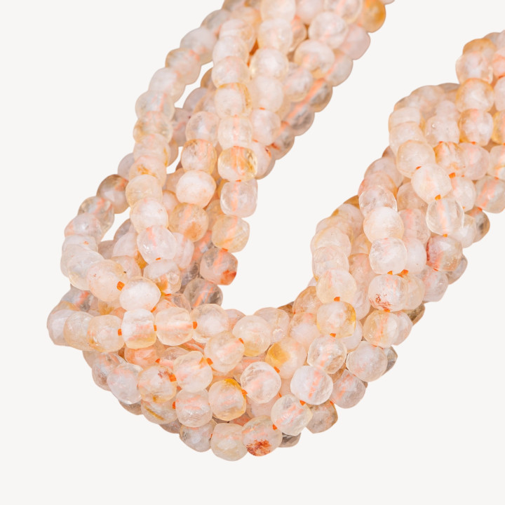 Citrinquarz Würfel im Diamantschliff 4,5 mm