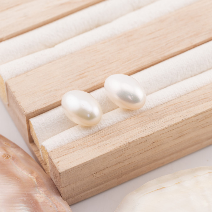 River Pearls Cabochon 1 Hole Oval (YEO) 9,5-10,0X11,5mm 1 Pair