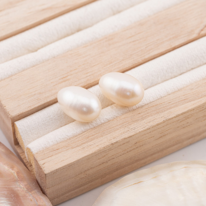 Cabujon Perlas Agua Dulce 1 Agujero Oval (YEO) 9,5-10,0X13,5mm 1Par