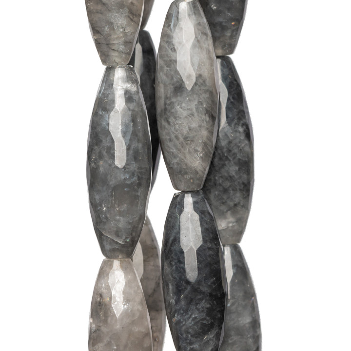 Facettierter reisgrauer Quarz 14x40mm