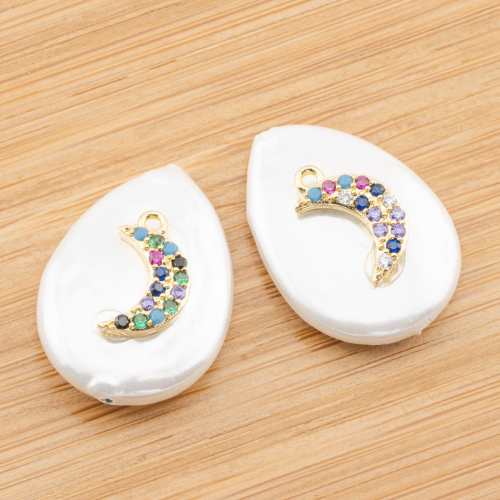 Componente Intermedio De Perlas De Mallorca Lagrima Con Circonitas Multicolor Pavè Crescent 18x25mm 6pcs