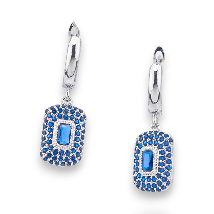 Pendientes de bronce con colgante en pavé de circonitas y punto de luz de 10 x 32 mm chapados en rodio azul