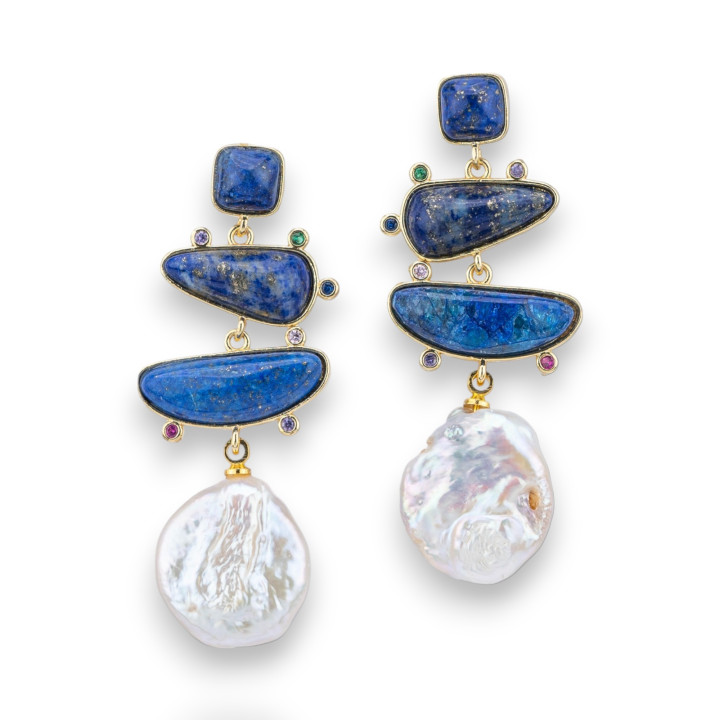 Boucles d'oreilles puces en bronze serties de pierres semi-précieuses et de perles baroques en forme de monnaie 20x50 mm Lapis L