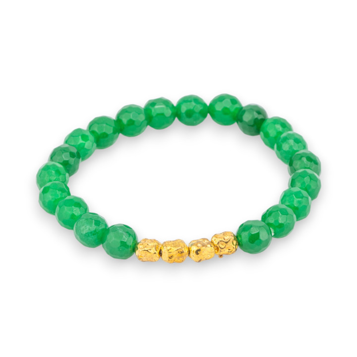 Pulsera de piedras semipreciosas y charms de latón con circonitas de jade verde
