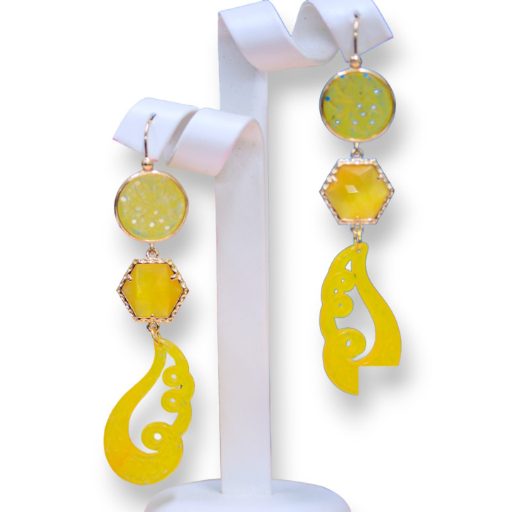 Pendientes de gancho de bronce con ojo de gato y jade amarillo de Birmania