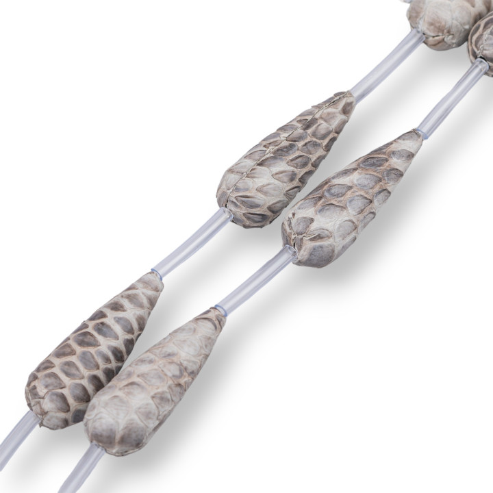 Cuentas de hilo Componente de cuero Gota de piel de serpiente 12x37mm 6pcs Gris