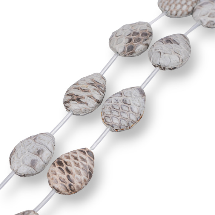 Cuentas de hilo Componente de cuero Piel de serpiente Gota plana 18x25mm 8pcs Gris