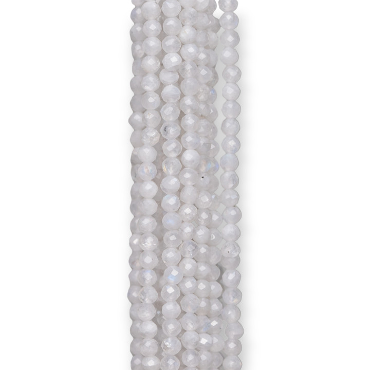 Labradorite blanche taillée en diamant à facettes 3,0 mm sur le dessus