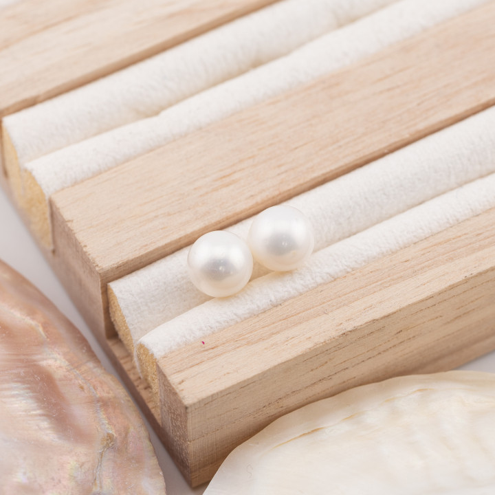 River Pearls 1 Hole Round (AAAA) 8.0-8.5mm 1 Pair White