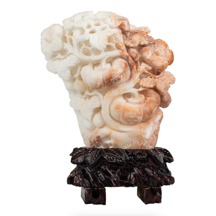 Estatua - Flores y Frutos de Calcita con Base de Madera Grabada a Mano 27x37cm COD 81247