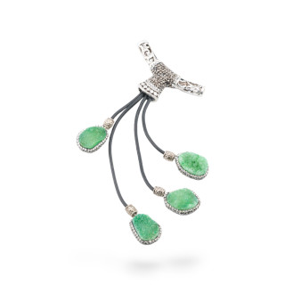 Componente colgante de cuero sintético con piedras de strass marcasita y cabujón de piedras semipreciosas 53x140 mm 1 pieza Verd