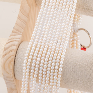 Perles de rivière rondes 4.0-4.5mm AAAA+ Blanc