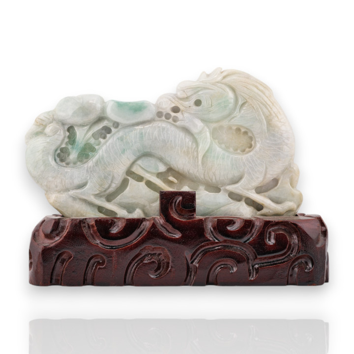 Soprammobile Statua Giada Birmana Con Base In Legno 19 x 13 cm Mod.10