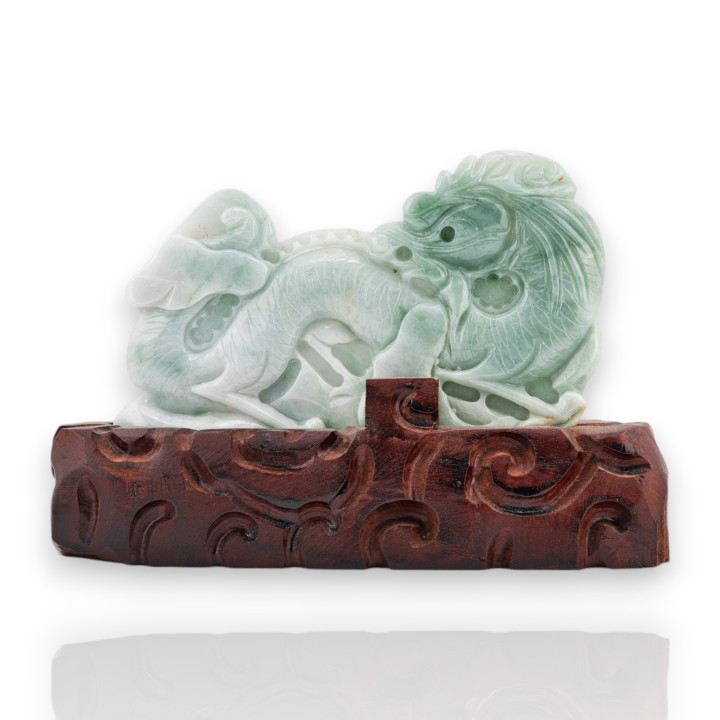 Soprammobile Statua Giada Birmana Con Base In Legno 19 x 13 cm Mod.17