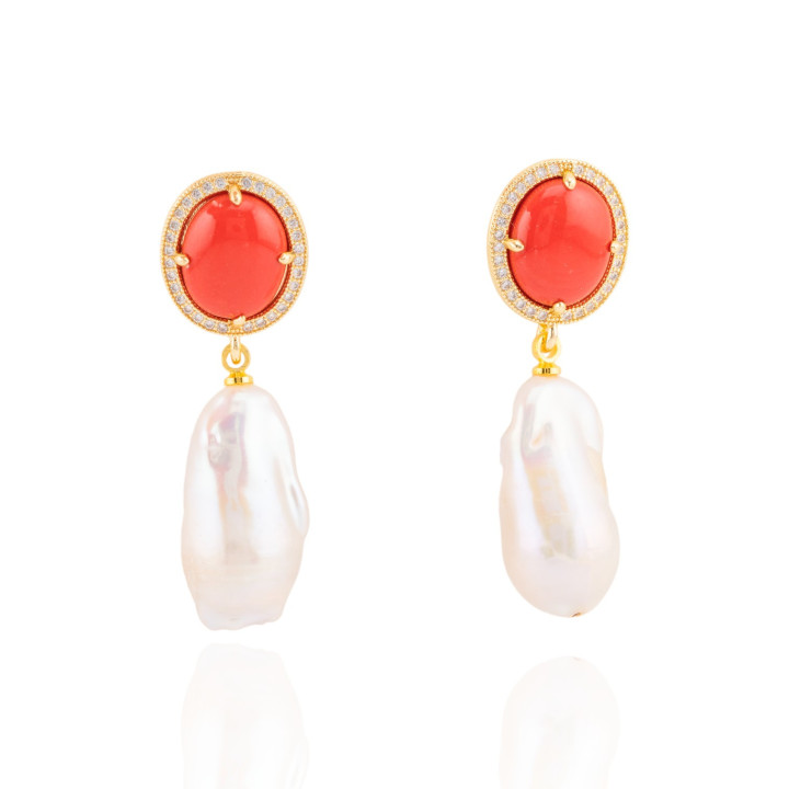 Orecchini A Perno Di Bronzo Con Pasta Di Corallo E Zirconi Incastonati Con Pendente In Perle Di Fiume Barocche 13x42mm