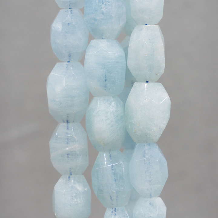 Acquamarina Lait First Choice Pierre à facettes Gradation 141g-150g