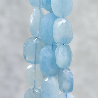 Assiette à facettes irrégulière en pierre de lait Acquamarina avec 60-70gr