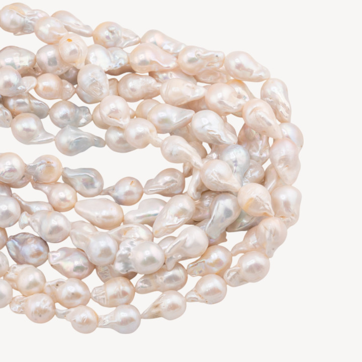 Perles de rivière baroques en forme de larme (NBQ) 90-100gr Blanc