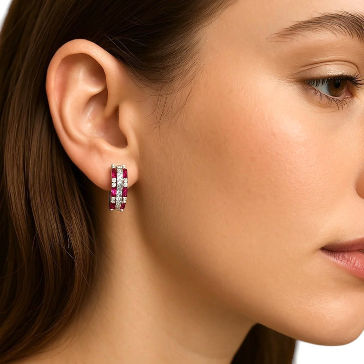 Orecchini Perno Chiuso Di Argento 925 Con Zirconi Micropave' 5x16mm 1 Paio Rodiato Rosso Ruby