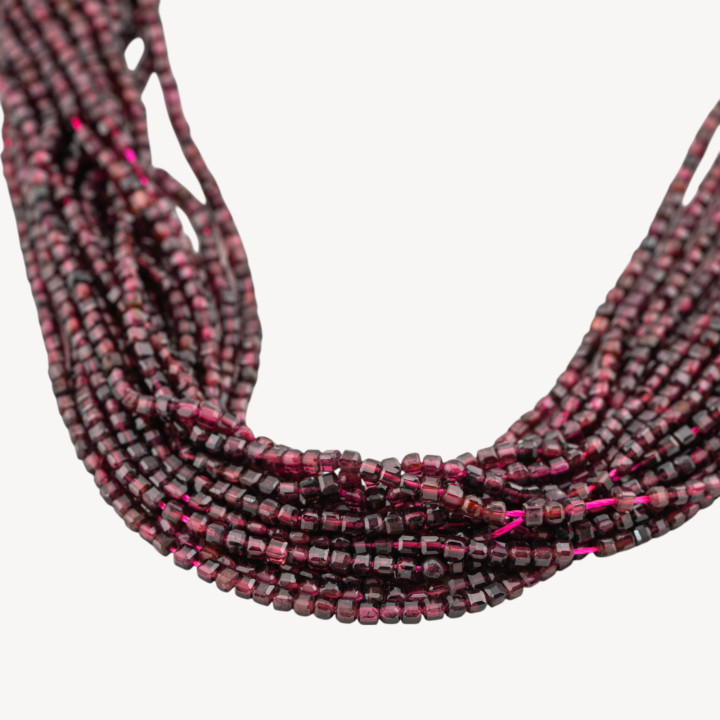 Granato Cubo Taglio Rigido Sfaccettato 2,5mm