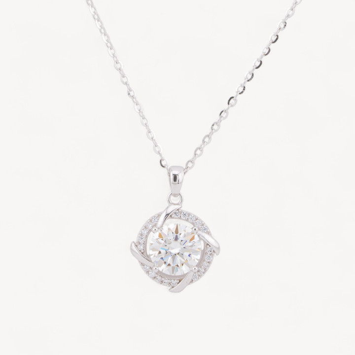 Collana Con Pendente In Argento Con Moissanite