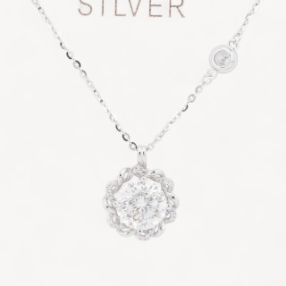 Collana Con Pendente In Argento Con Moissanite