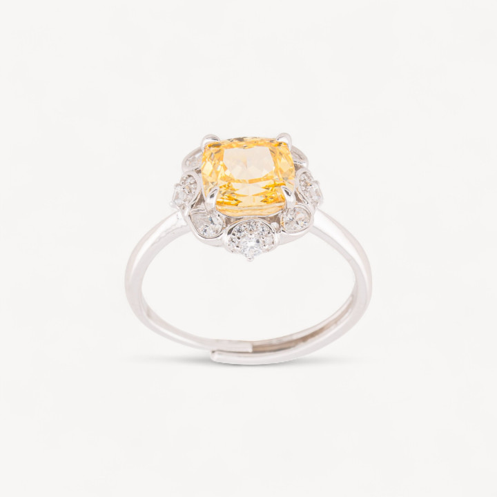 Anello In Argento Con Corindone Giallo
