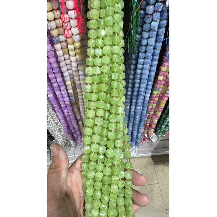 Giada Taglio Rigido Cubo Sfaccettato 10mm Verde Peridot