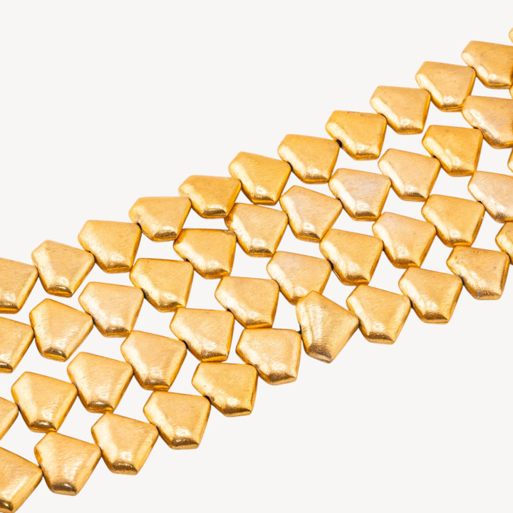 Perline Di Bronzo Spazzolato Dorato Pentagono Irregolare 22x17mm