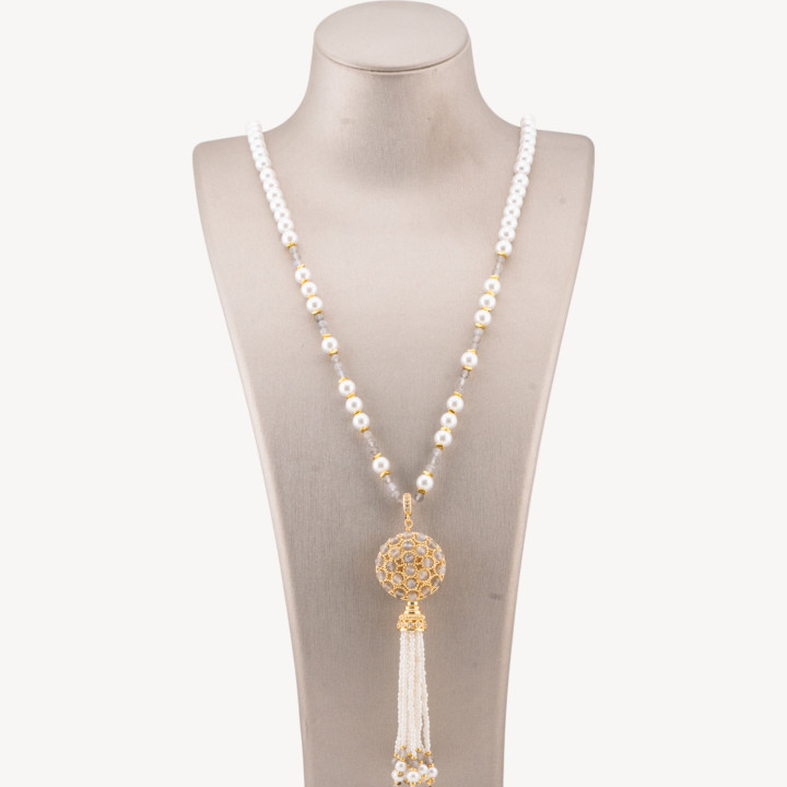 Collana Bijoux Di Pietre Dure Con Perla Di Maiorca e Centrale Di Bronzo Filigrana E Nappine 90cm Dorato Grigio