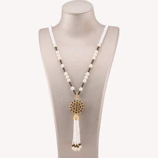 Collana Bijoux Di Pietre Dure Con Perla Di Maiorca e Centrale Di Bronzo Filigrana E Nappine 90cm Dorato Nero
